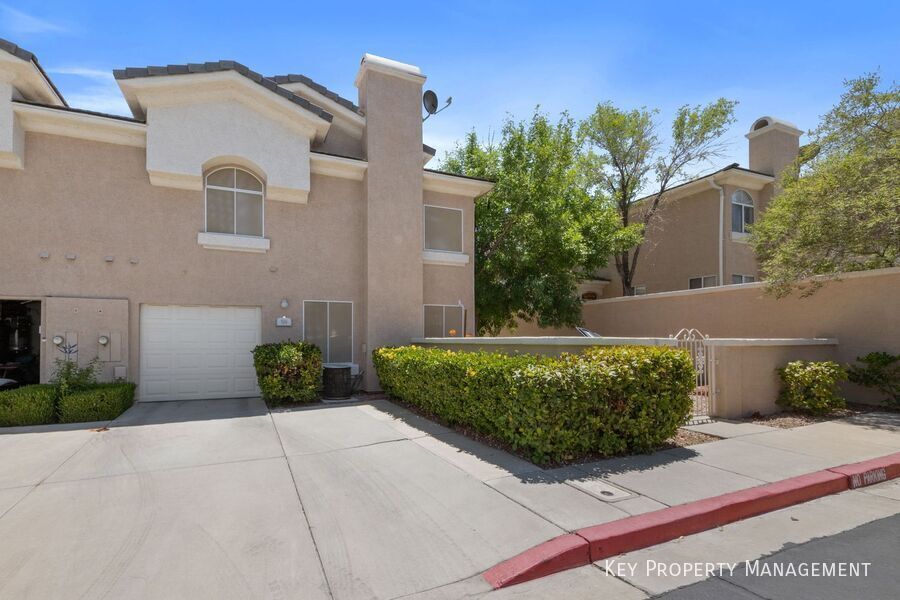Foto principal - 508 Breezy Orchard St