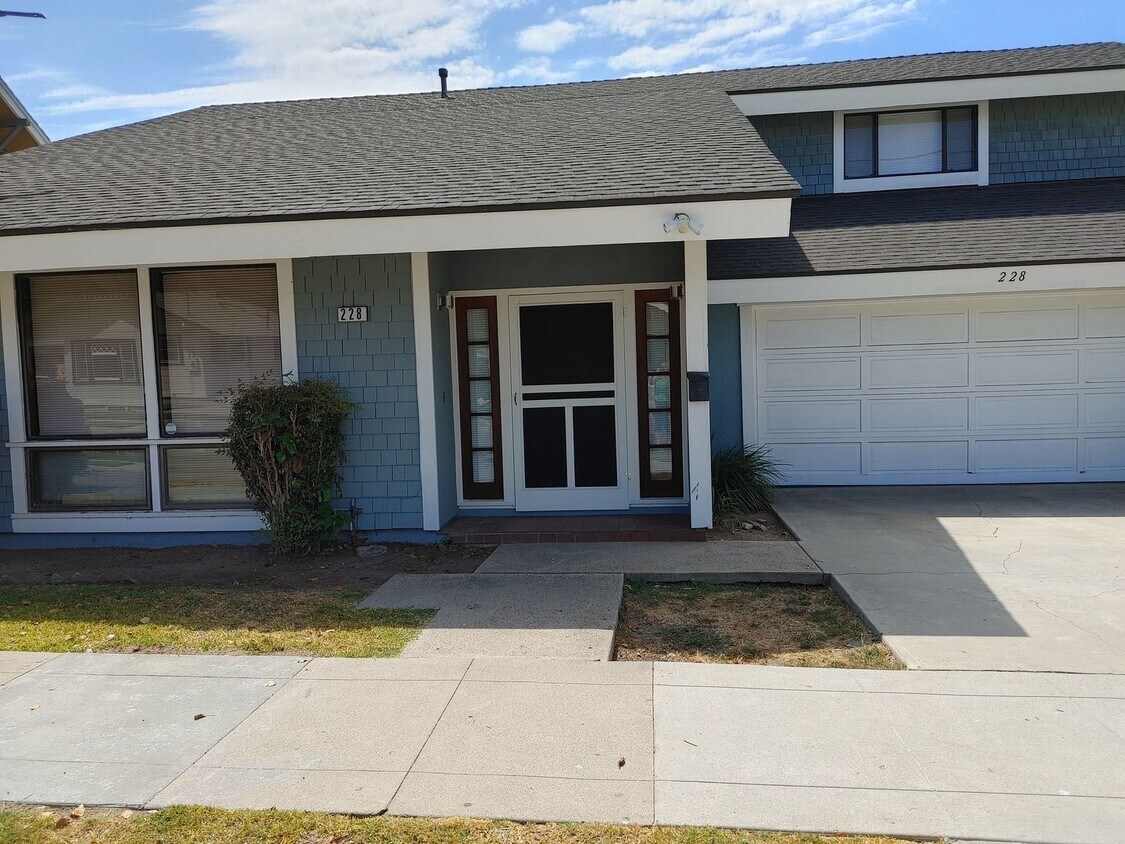 Foto principal - Grand (404) / E. Culver Ave (228)