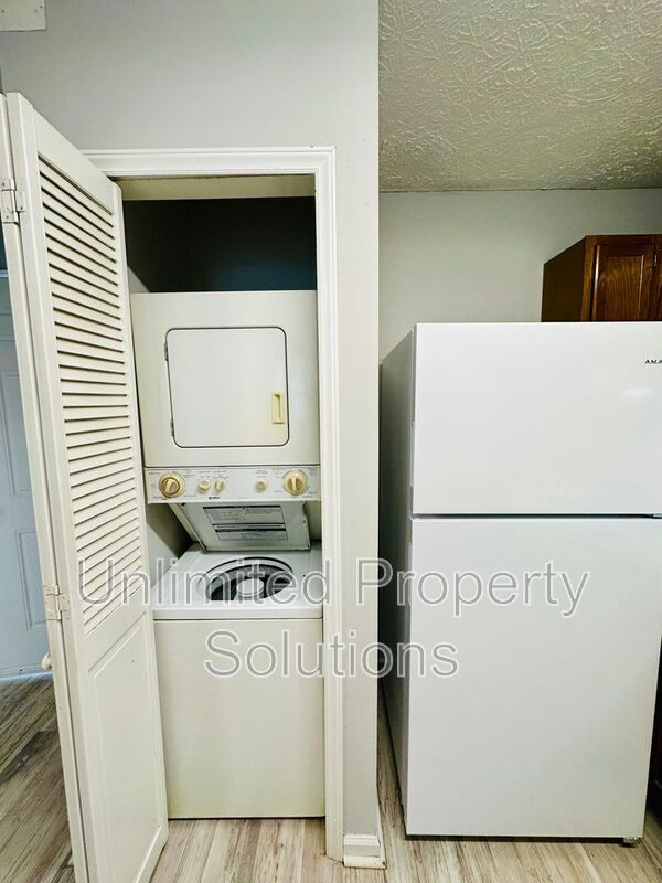 Building Photo - 207 Sunn Aire Ct