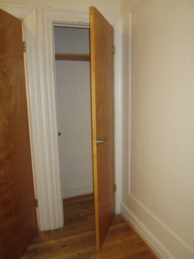 Building Photo - 2617 Newkirk Ave