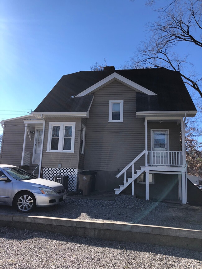 Rear - 1300 Dunklin St