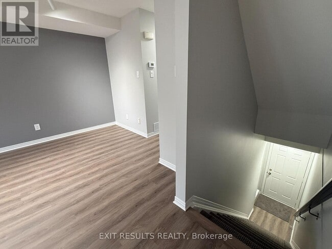Building Photo - 1400-1400 Wildberry Ct