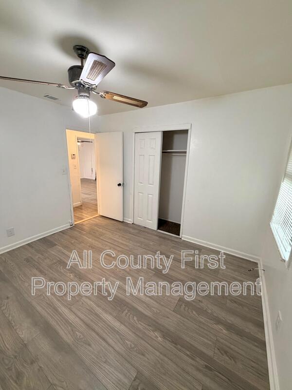 Building Photo - 1623 Sherrill Dr