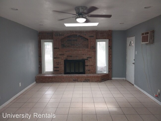 Building Photo - 3 br, 1 bath House - 1209 Avenue J