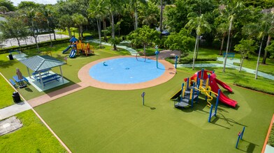 Valencia at Doral - 8