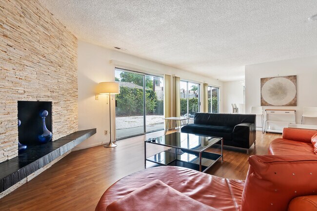 Foto del edificio - 6716 Ventura Canyon Ave