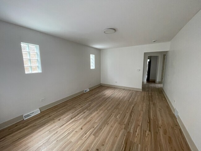Building Photo - 4243 W Haddon Ave