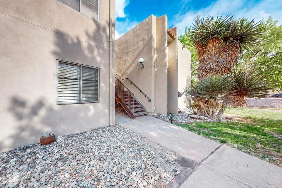 Foto principal - 939 Country Club Dr SE