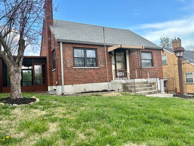 Foto del edificio - Adorable 3 bedroom 1 bath with garage