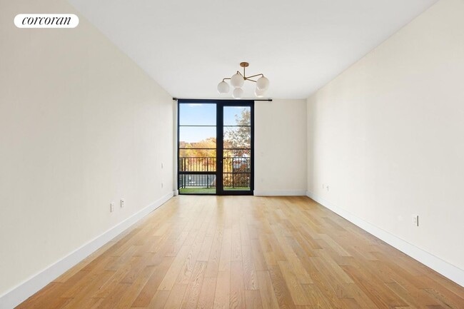 Building Photo - 264 Webster Ave