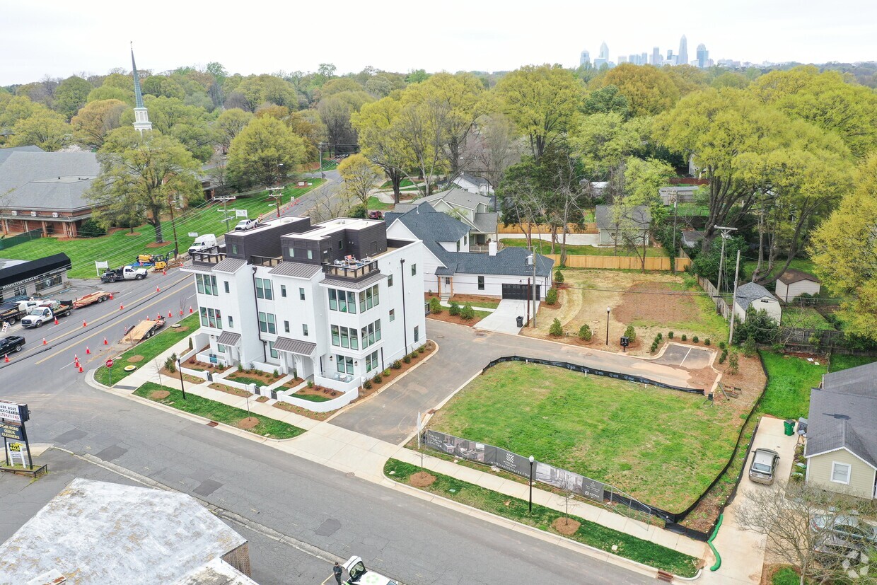 Building Photo - Myers Park Terraces