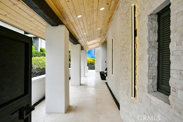Foto del edificio - 10 White Water Dr