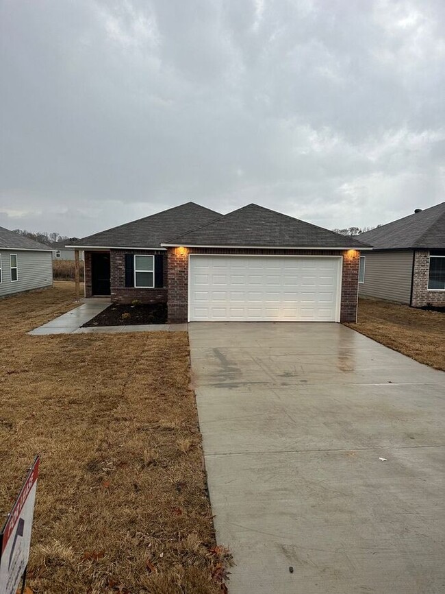 Building Photo - BRAND NEW Four Bedroom | Two Bath Home in ...