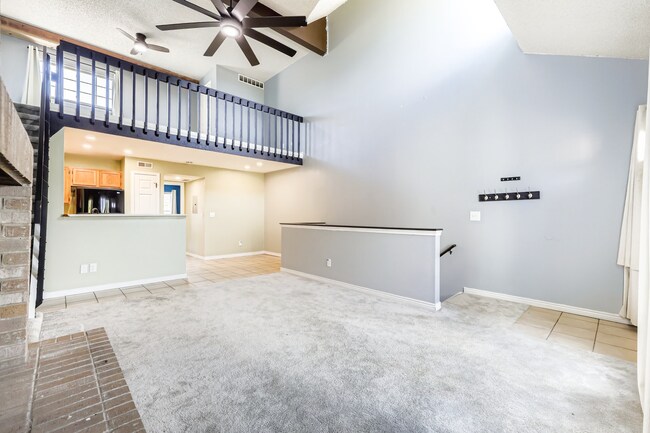 Foto del edificio - Move-In Ready: Serene Littleton Condo - Av...