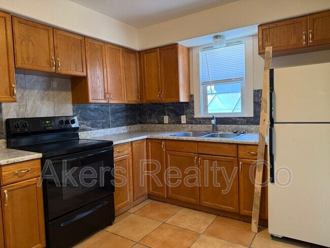 Building Photo - 1125 Mahren Ave