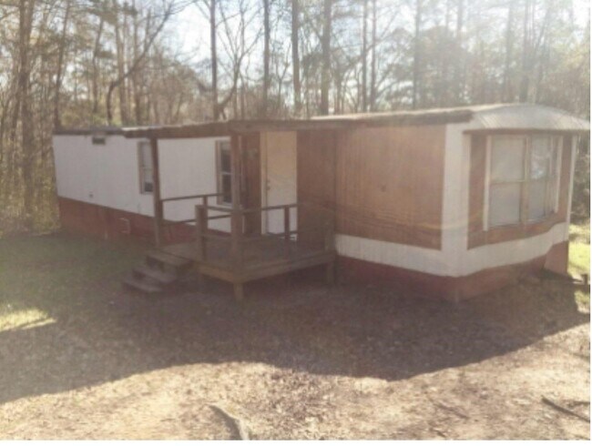 Foto del edificio - 1158 Burt Loop Rd