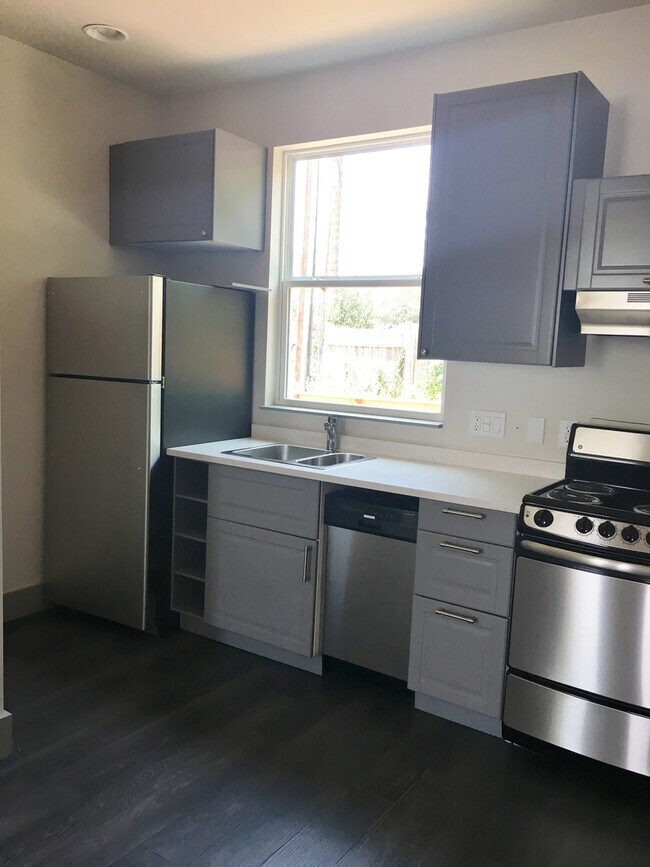 Foto del edificio - 700 E 45th St