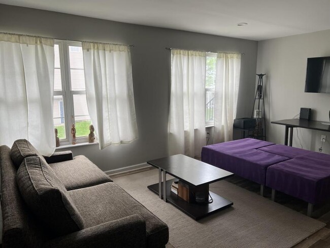 Foto del edificio - 0 bedroom in Newark NJ 07103