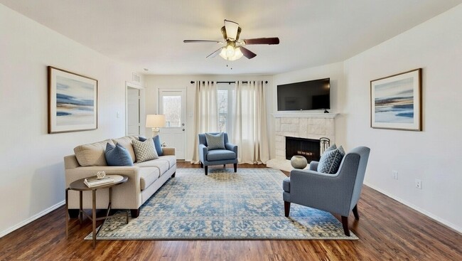 Foto del edificio - 2914 Whispering Pine Blvd