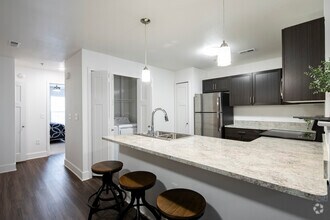 1BR, 1BA - 738SF Kitchen - Chase Creek Apartment Homes