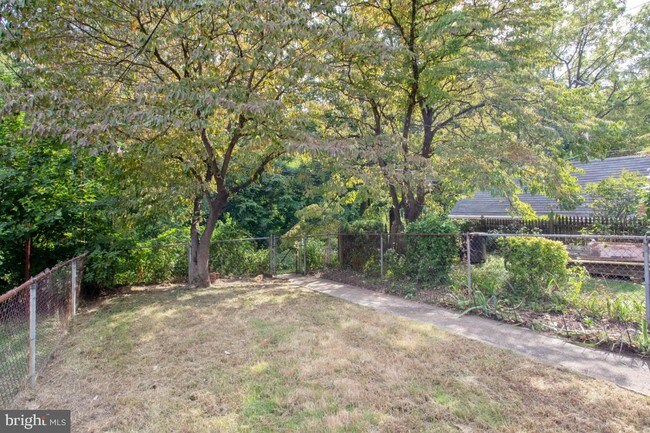 Building Photo - 8107 Clyde Bank Rd