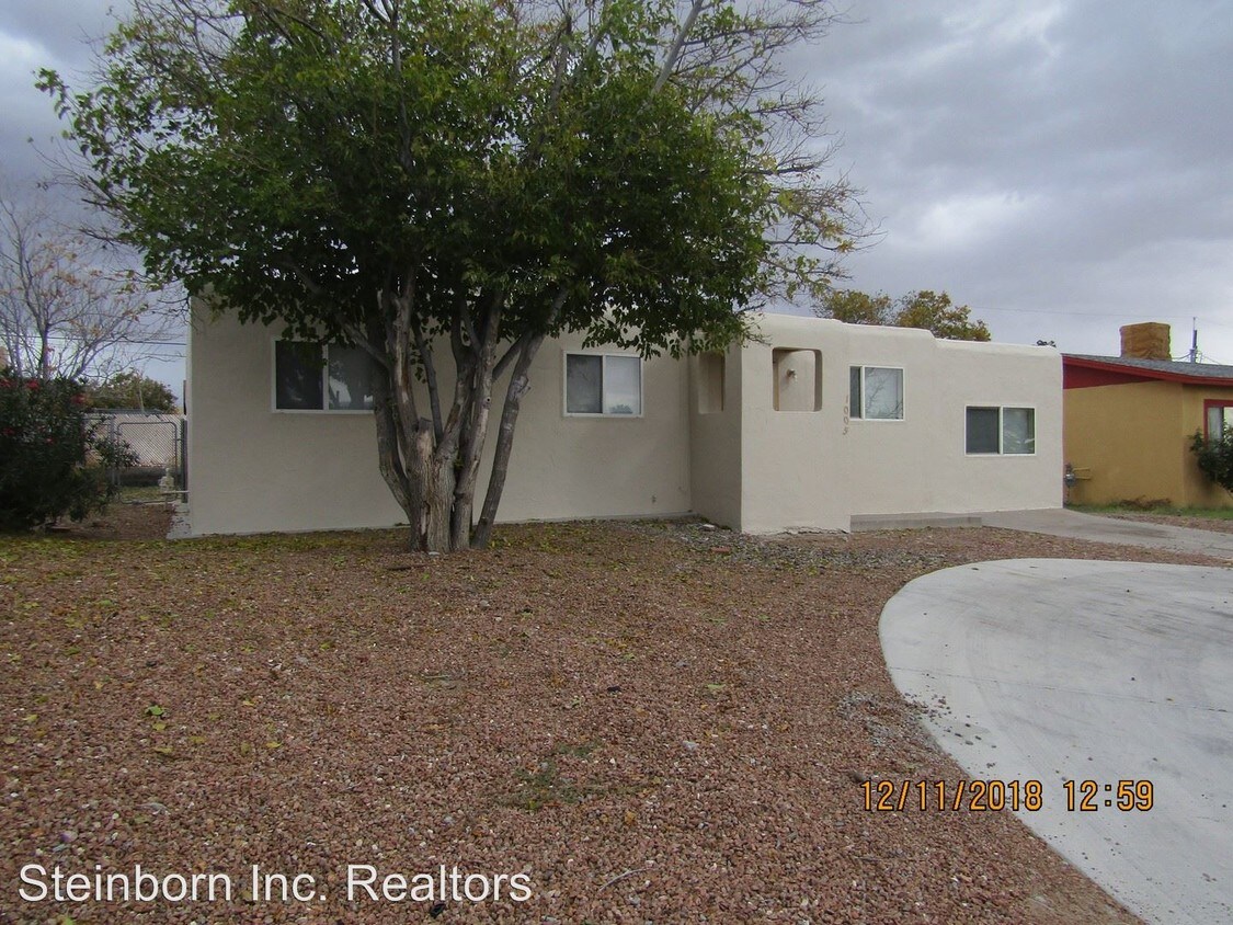 Primary Photo - Studio, 2 bath House - 1005 Stull Dr.