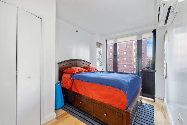 Foto del edificio - 63 West 104th Street