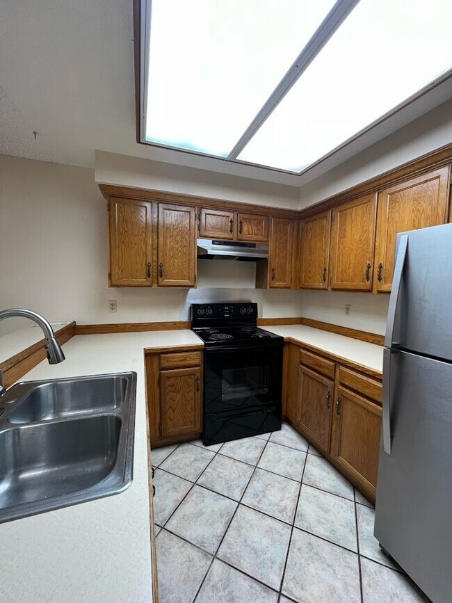 Building Photo - Long Realty & Property Management - Large ...