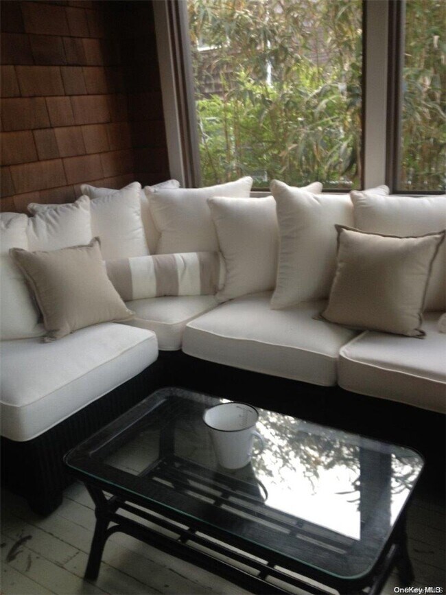 Foto del edificio - 687 Ocean Breeze