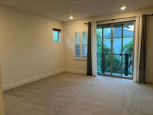 Photo - 5706 Mulholland Ave House