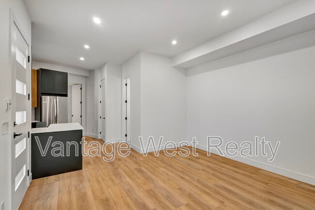 Building Photo - 1122 Pearcy Ct