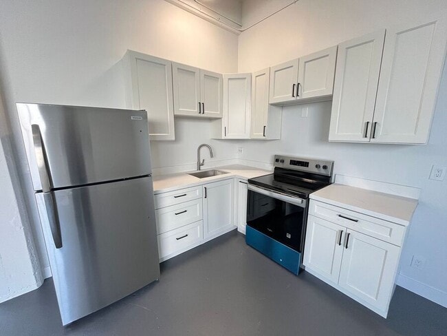 Building Photo - 1341 58th Ave