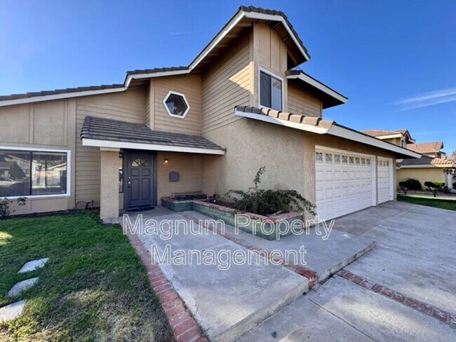 Building Photo - 24473 St Thomas Ave