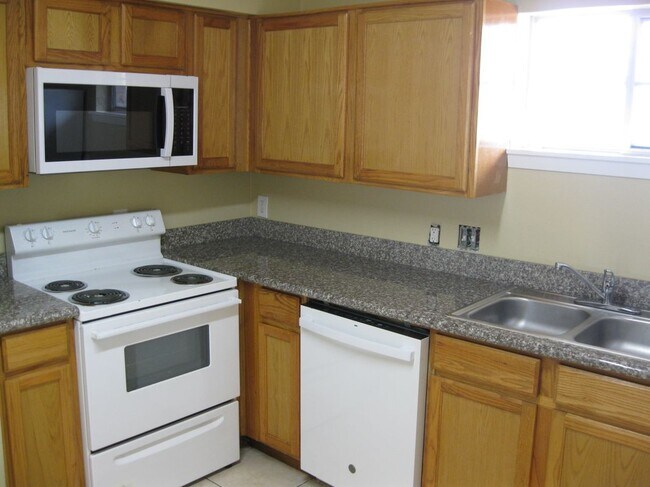 Foto del edificio - 3010 Oakdale St