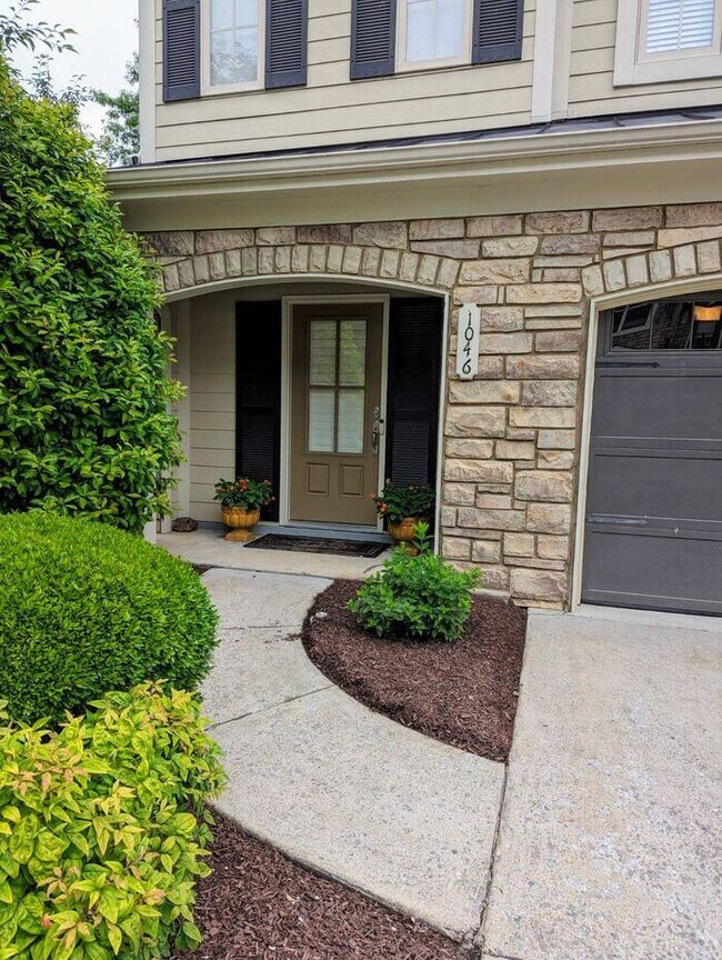 Foto del edificio - 1046 Woodbury Falls Dr