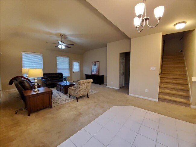 Foto del edificio - 15610 Whisper Woods Dr