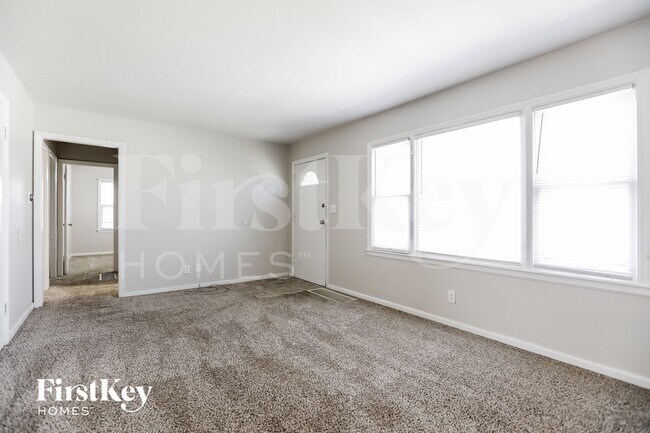 Foto del edificio - 8855 E 59th St