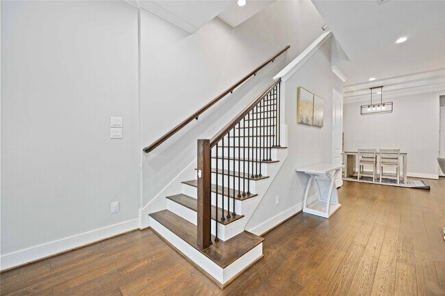 Foto del edificio - 1324 W Pierce St