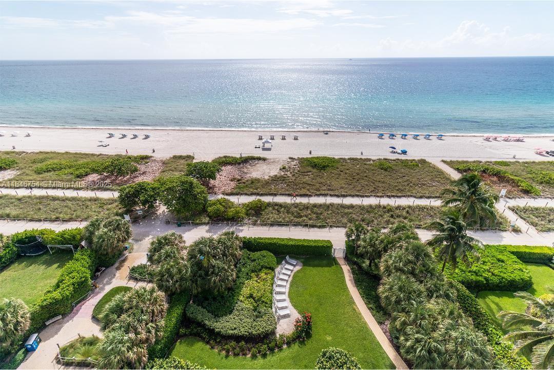 Primary Photo - 9499 Collins Ave