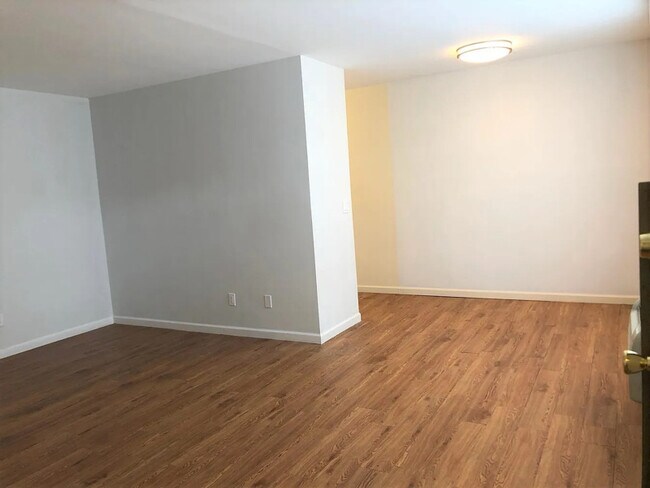 Foto del edificio - 231 Kinderkamack Rd
