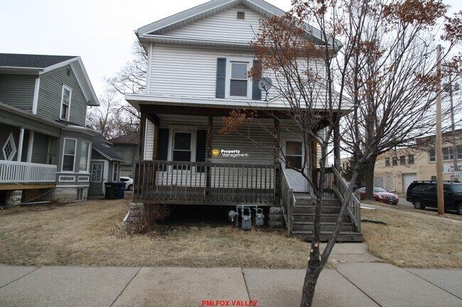 Foto del edificio - 102 W Irving Ave