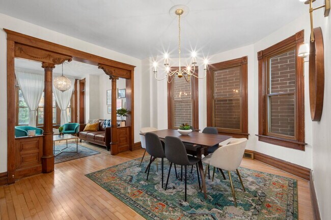 Foto del edificio - 1542 N Campbell Ave