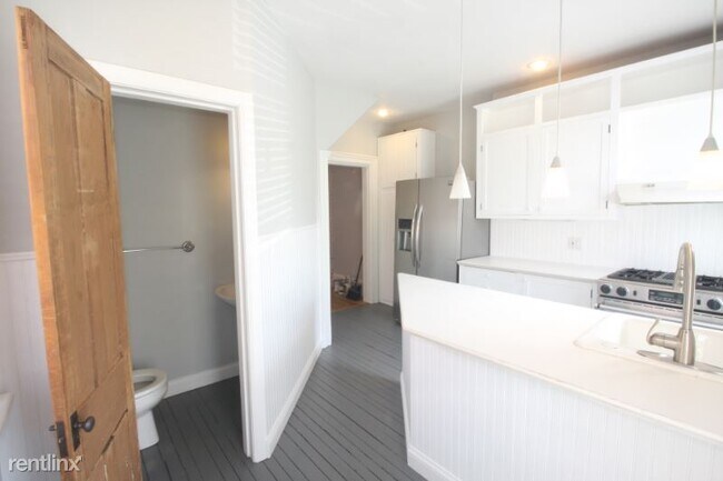 Foto del edificio - 2 br, 1.5 bath Townhome - 771 Summit St