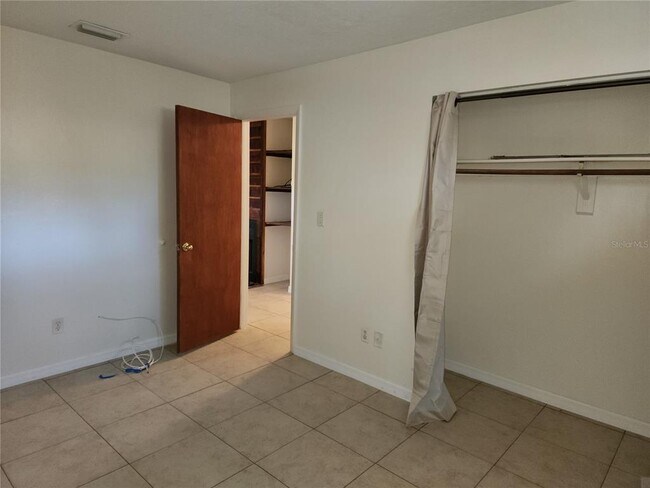 Foto del edificio - 6140 NW 26th St