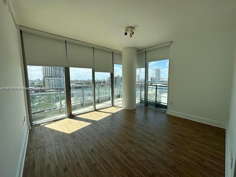 Foto principal - 92 SW 3rd St