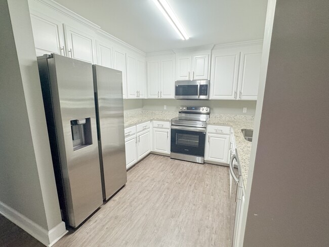 Building Photo - 1675 Jordon Ave
