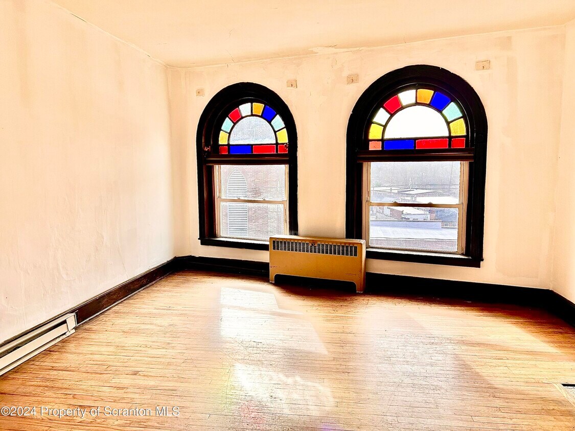 Foto principal - 65 Willow Ave