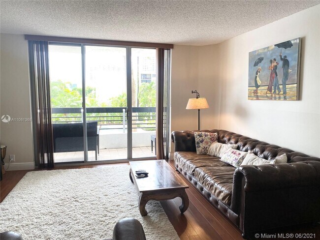 Foto del edificio - 3530 Mystic Pointe Dr