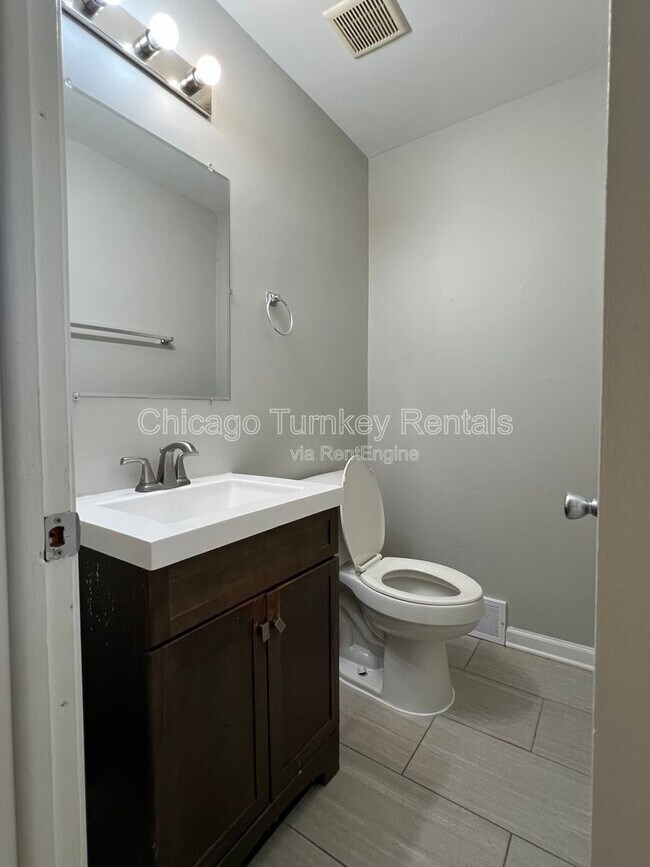 Foto del edificio - 17504 Oakwood Dr