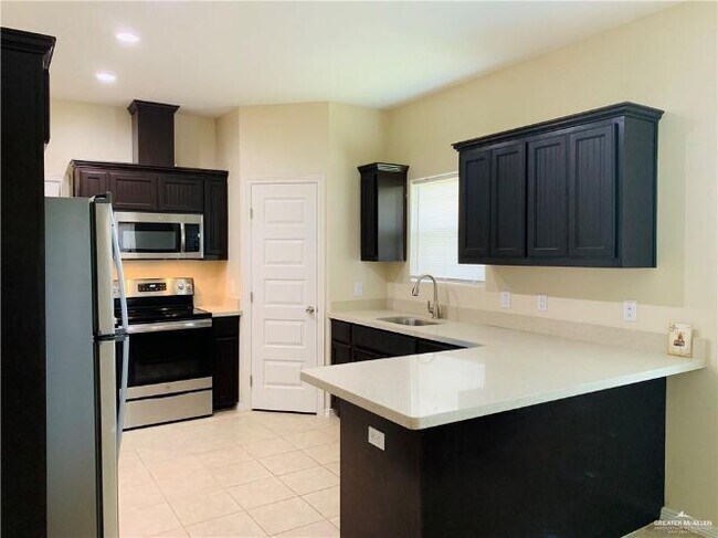 Foto del edificio - 2804 E Garfield Ave